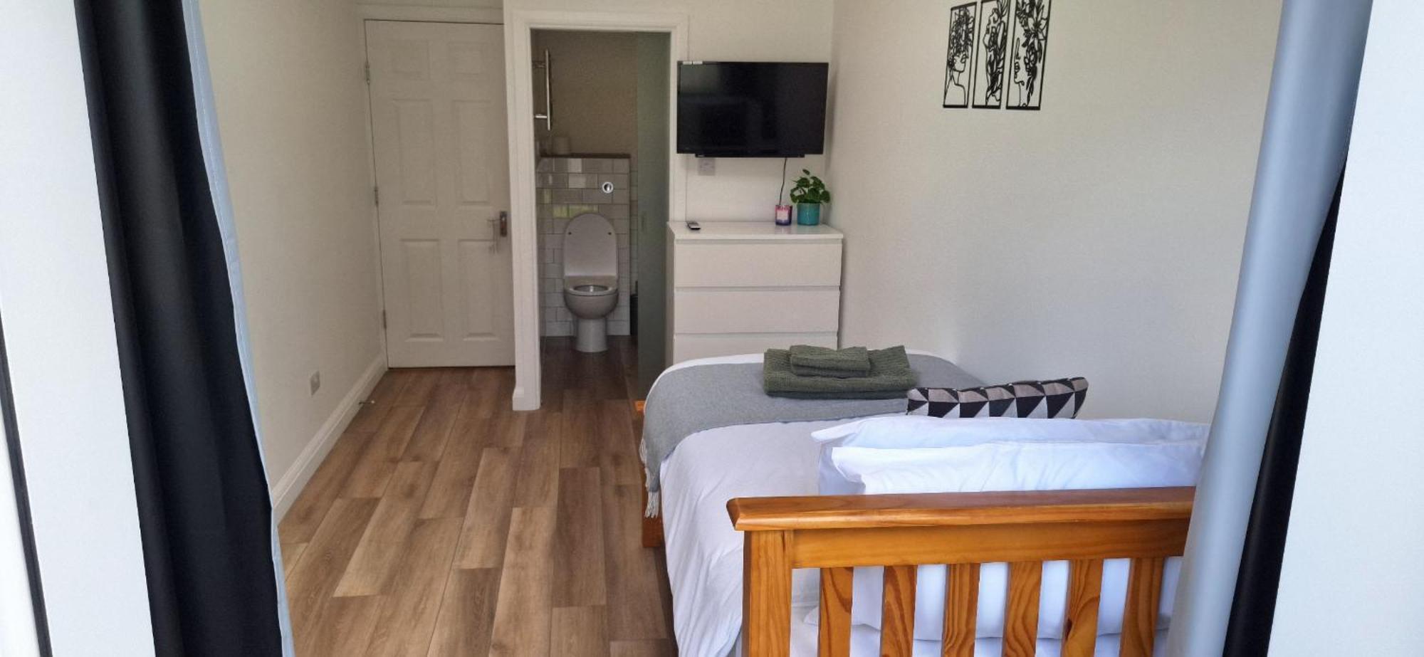 New 3 Bedrooms Flat In Ashford Near Heathrow Exterior foto